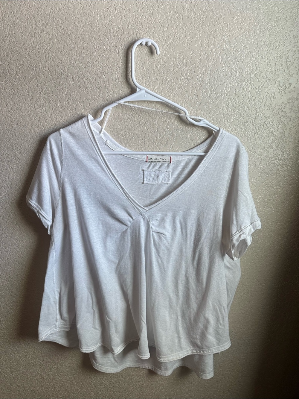 Free People White V-Neck Short Sleeve Tee